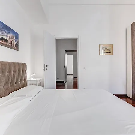 Starhome Colosseo * Roma