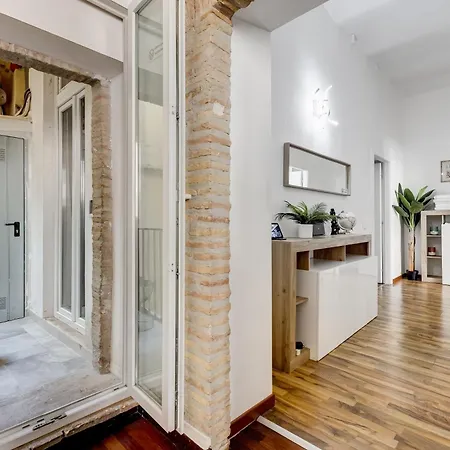 Starhome Colosseo Rome