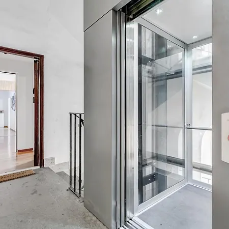 Starhome Colosseo Ρώμη