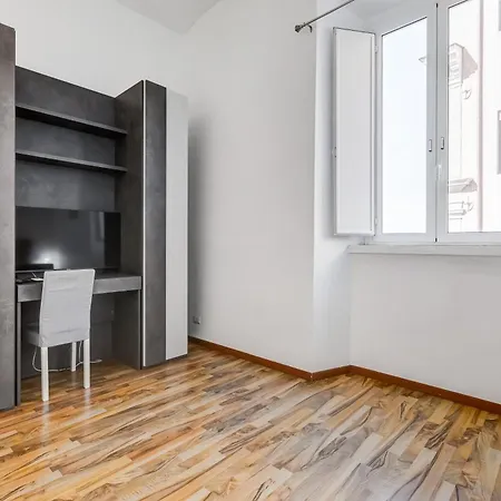 Starhome Colosseo רומא