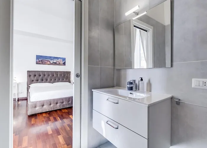 Starhome Colosseo Rome